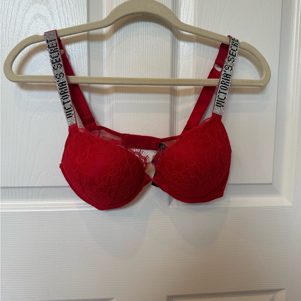 Victoria,s Secret bombshell bra